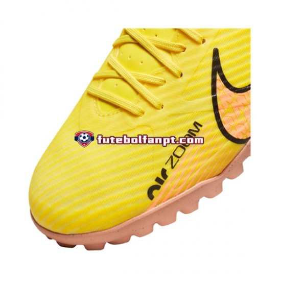 Rosa Amarelo Nike Air Zoom Mercurial Vapor XV Academy TF Lucent Chuteiras de futebol