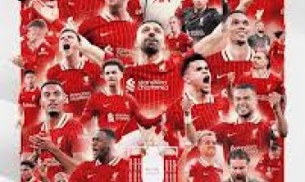 Liverpool homenageia a camisola da época 1995-96