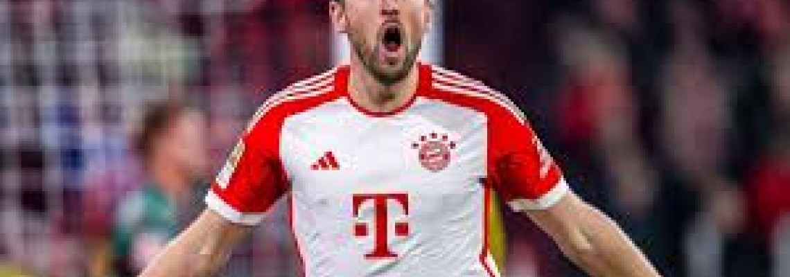 Marcando o seu 100º golo na carreira pelo Bayern de Munique